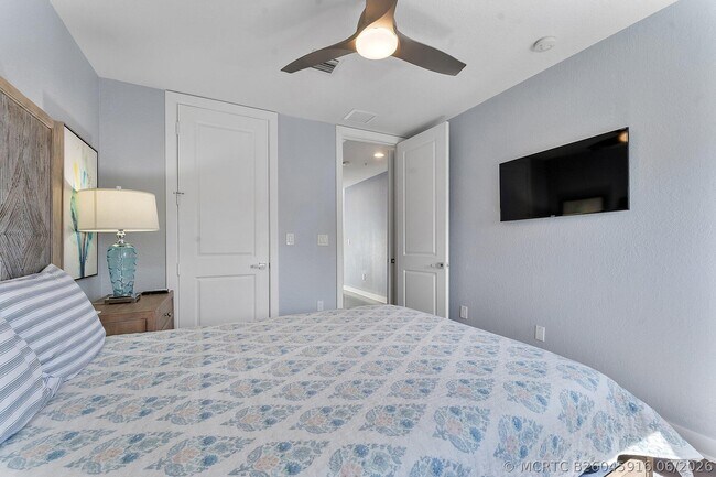 Building Photo - 57 Isle of Venice Dr