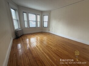 Building Photo - 120 Babcock St