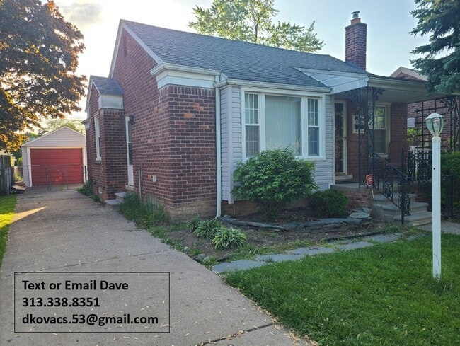Building Photo - 3734 Roosevelt St