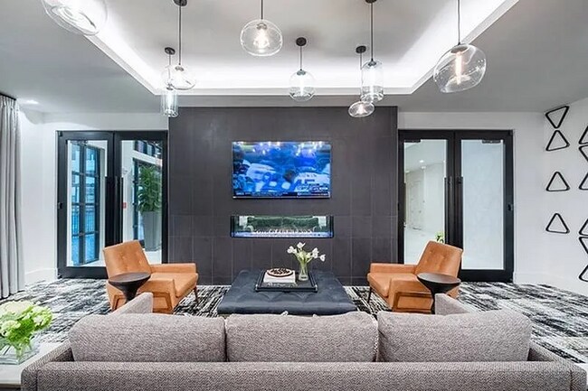 Building Photo - 15401 Chenal Pkwy