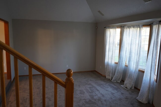 Building Photo - 12507 SE 24th St