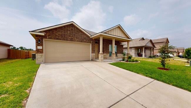 Building Photo - 2 WEEKS FREE RENT + $1,750 A MONTH!