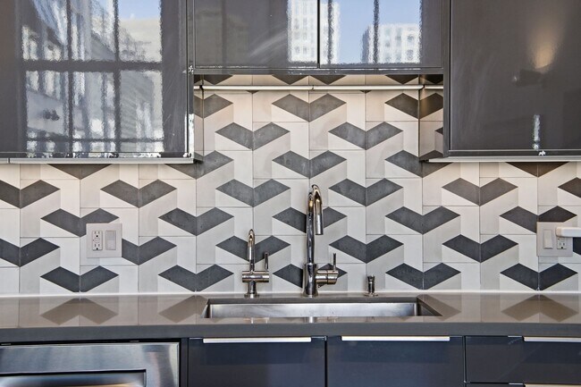 Building Photo - 60 Rausch St