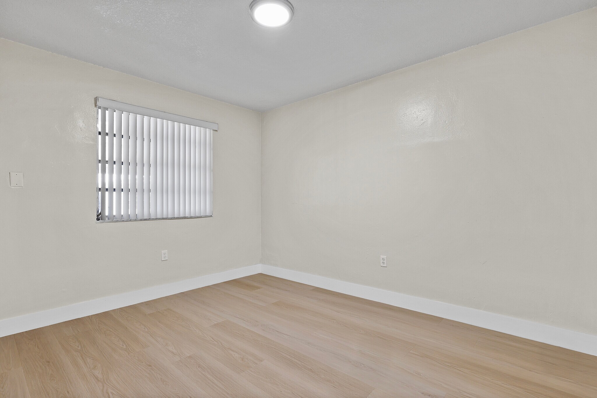 Building Photo - 532 SW 79th Ave