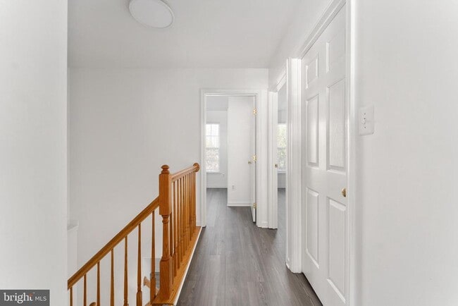 Building Photo - 7102 Finch Ln