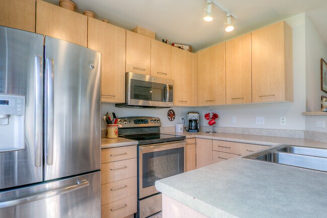 Building Photo - 710 240th Way SE