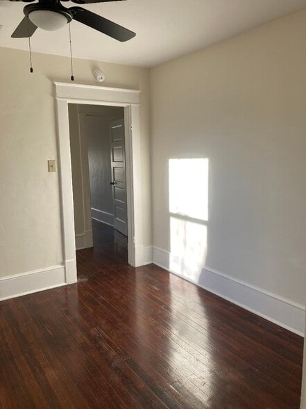 Living Room - 1614 Lexington Ave SW
