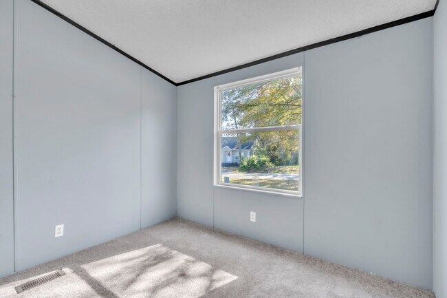 Building Photo - 1 Alice St