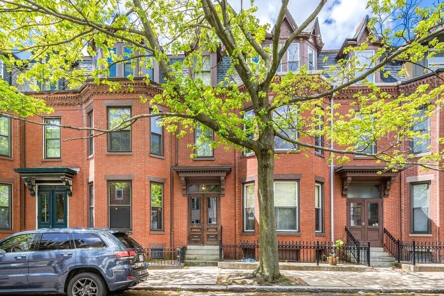 Primary Photo - 325 K St
