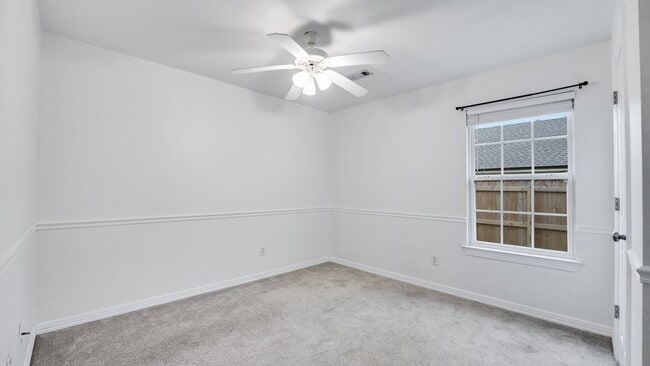 Building Photo - 6820 Cutter Ct