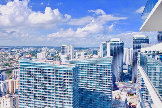 Building Photo - 1300 S Miami Ave