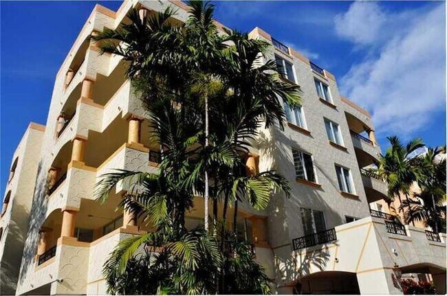 Building Photo - 1834 Brickell Ave