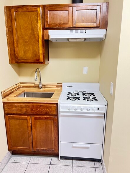 Building Photo - 5 Springfield Rd