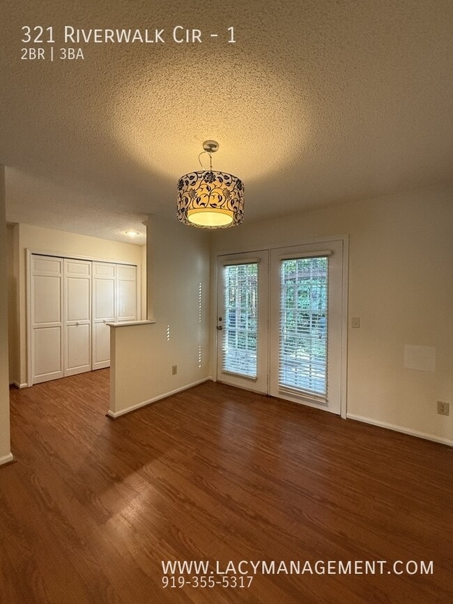 Building Photo - 321 Riverwalk Cir