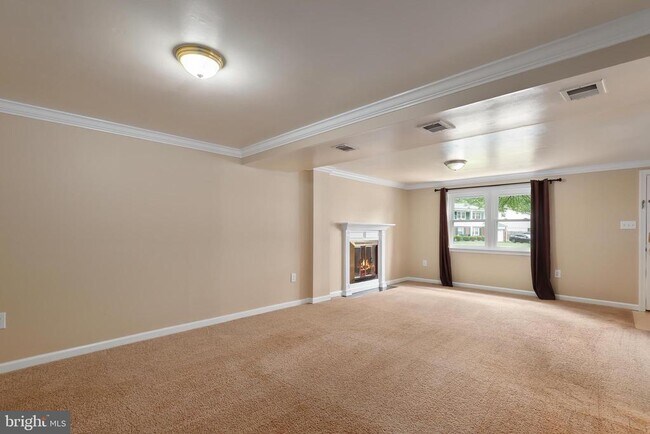 Building Photo - 13421 Delaney Rd