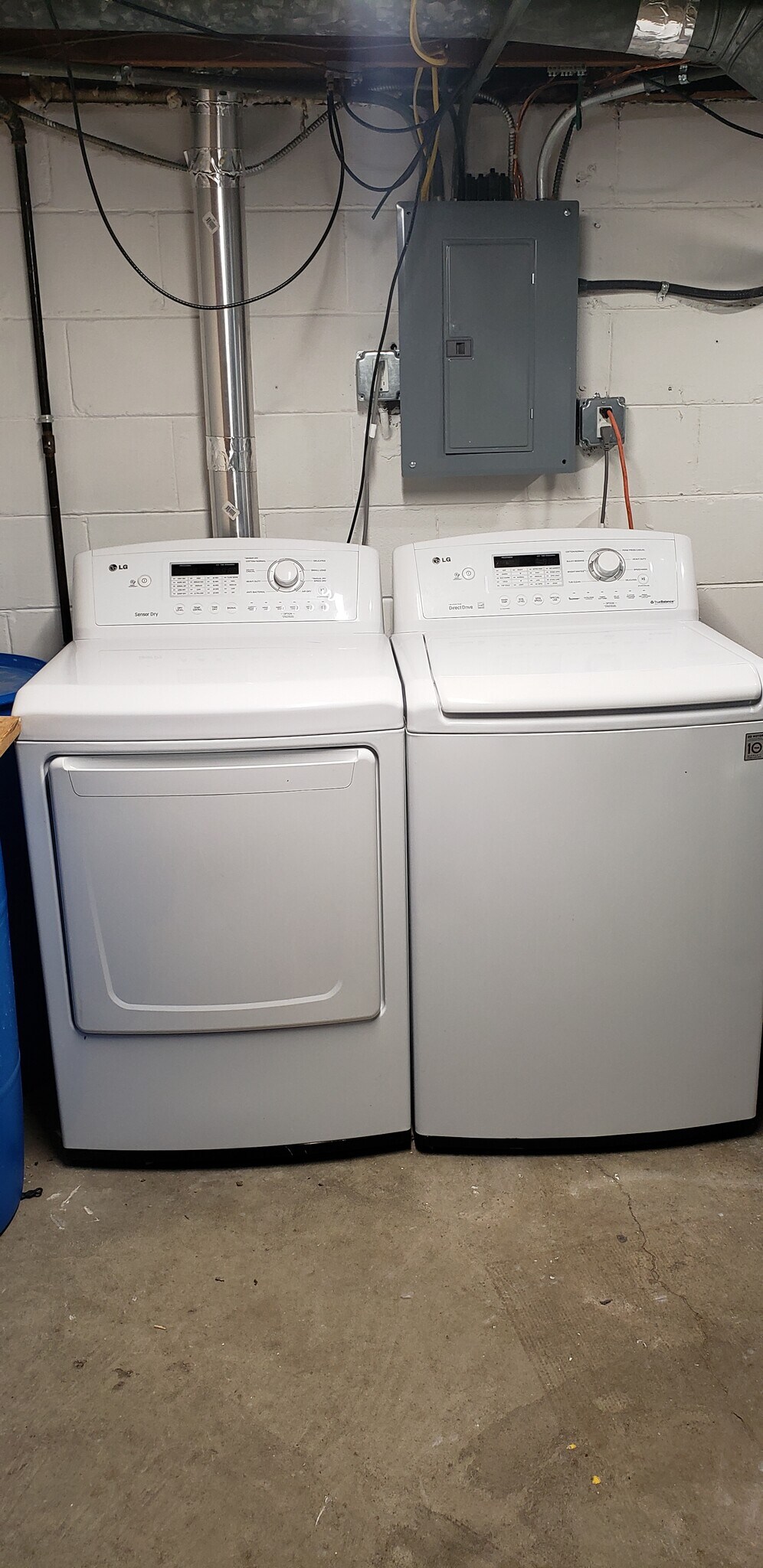 Washer Dryer - 2331 S 59th St