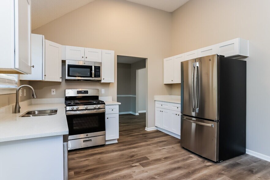 Building Photo - 922 Tara Bend