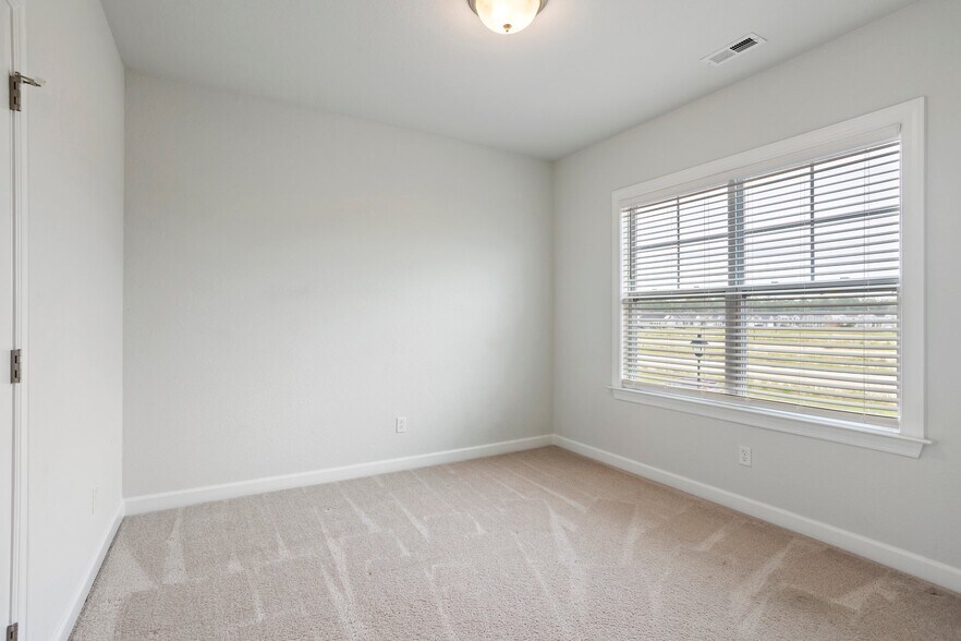 Building Photo - 2224 Hampton Roads Pky