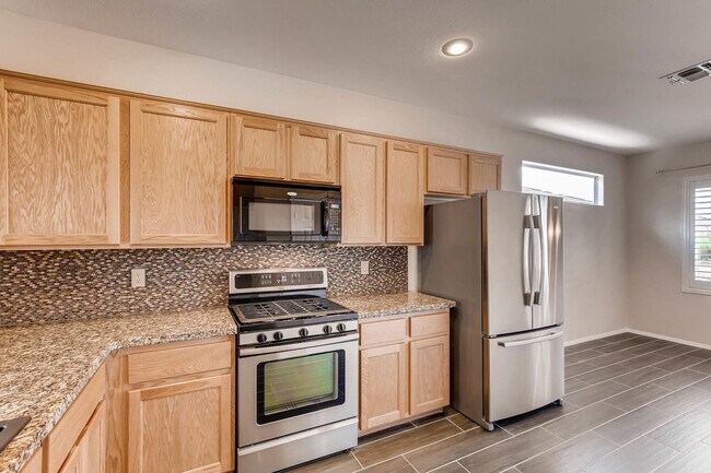 Building Photo - Updated 2 Bedroom in Sun City Anthem