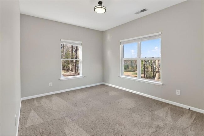 Building Photo - 991 Ada Ave NW