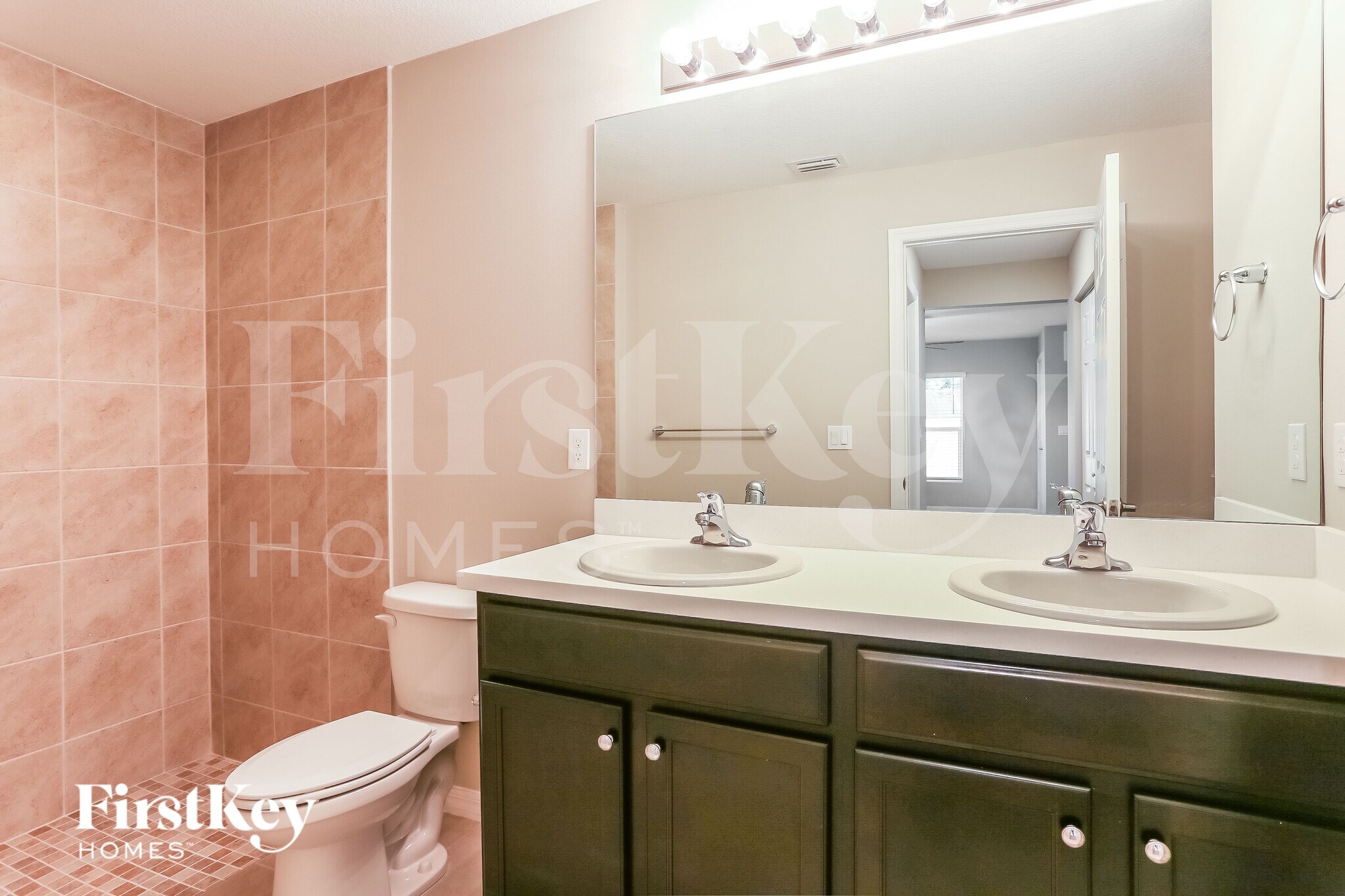 Building Photo - 1337 SW Goodman Ave