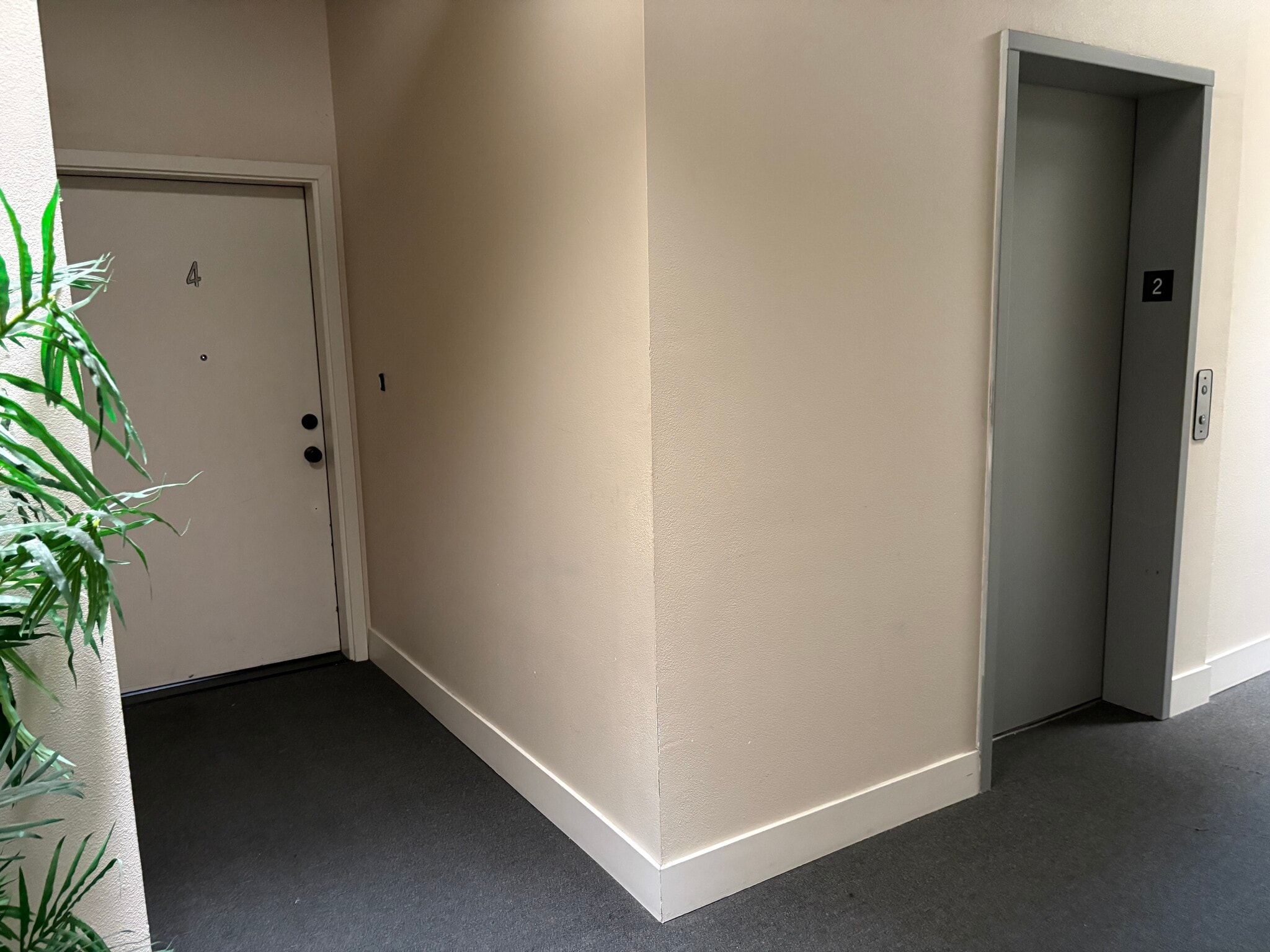 Elevator - 289 3rd St