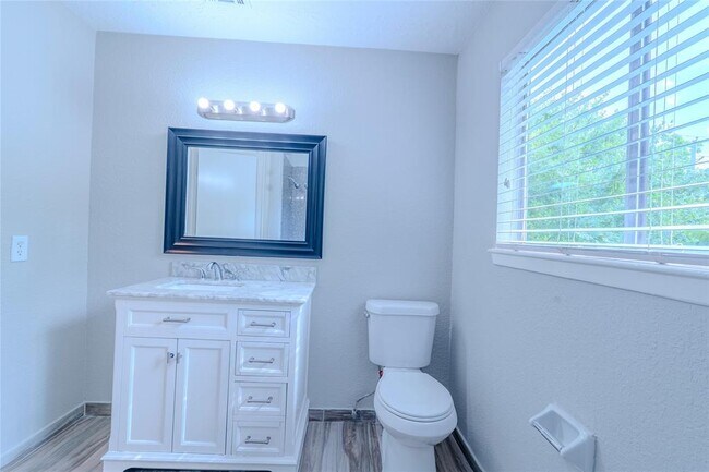 Building Photo - 6507 Desert Rose Ln