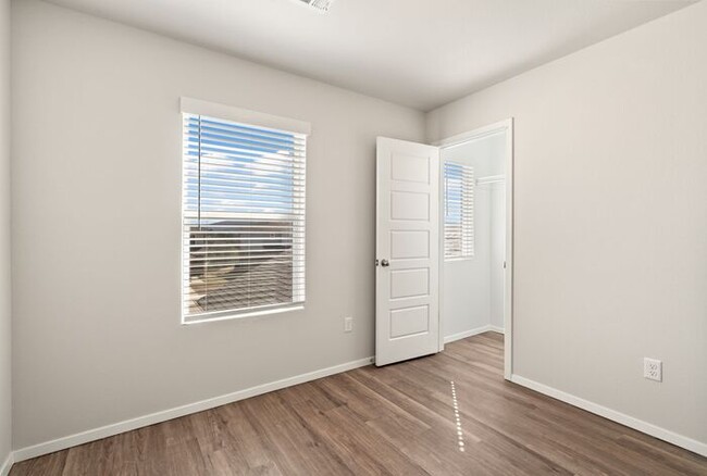 Building Photo - New Year's Promotion! Three Bedroom | Two ...