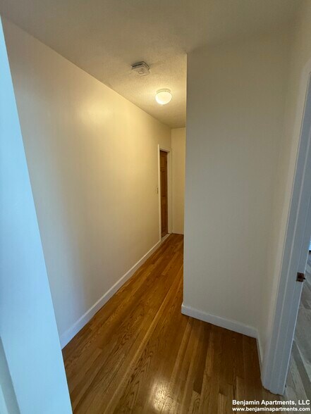 Building Photo - 282 Grove St