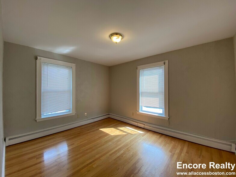Building Photo - 350 Allston St