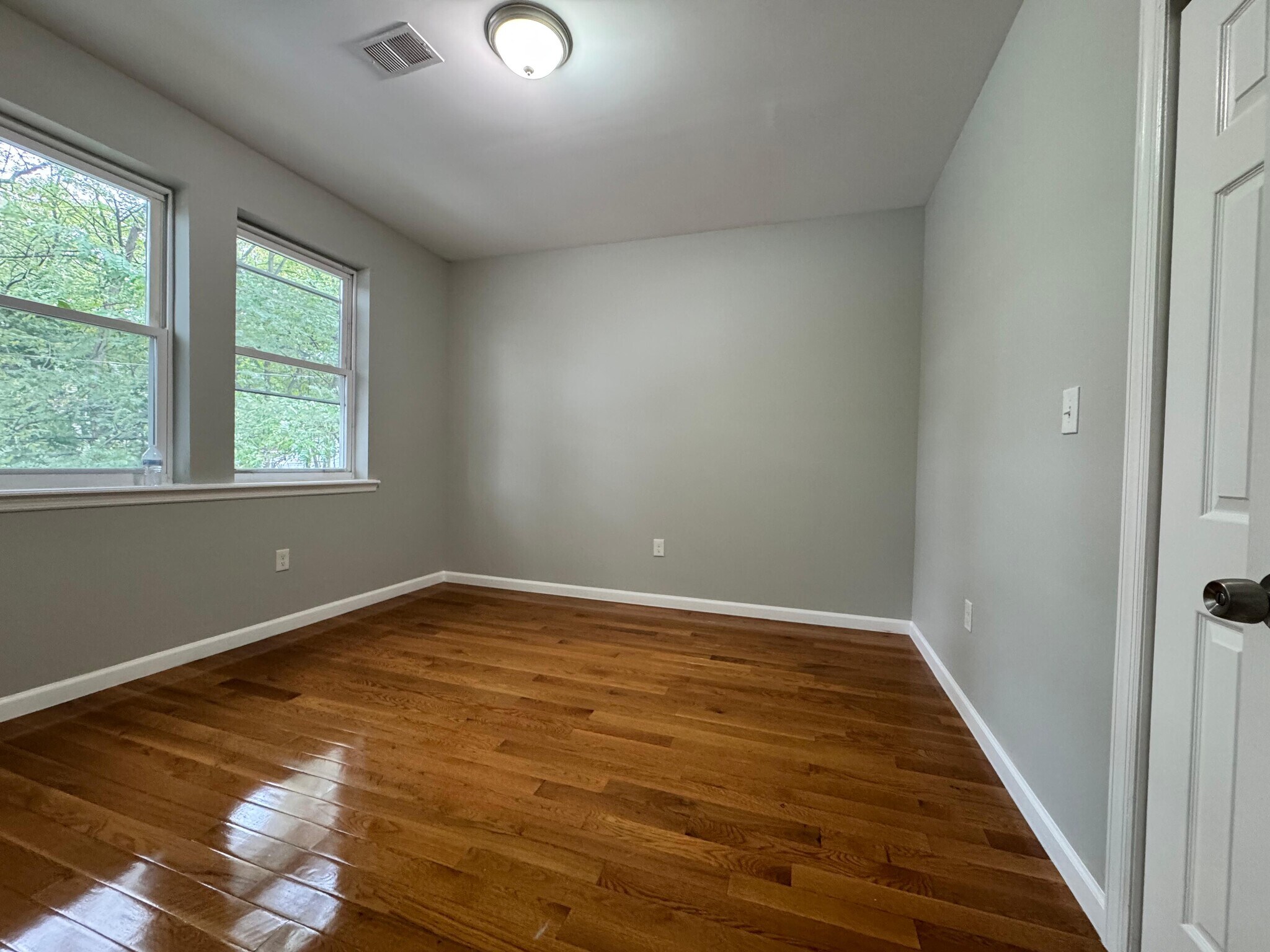 Building Photo - 61 N Grove St