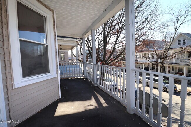 Building Photo - 29 Morris St