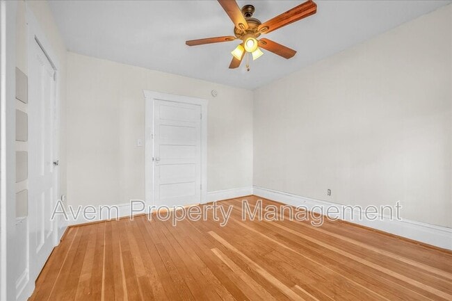 Building Photo - 3028 N Williams Ave