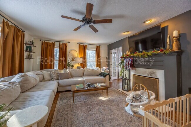 Building Photo - 27 Saw Mill Rd