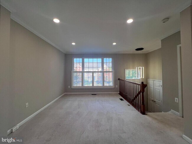 Building Photo - 9757 Cheshire Ridge Cir