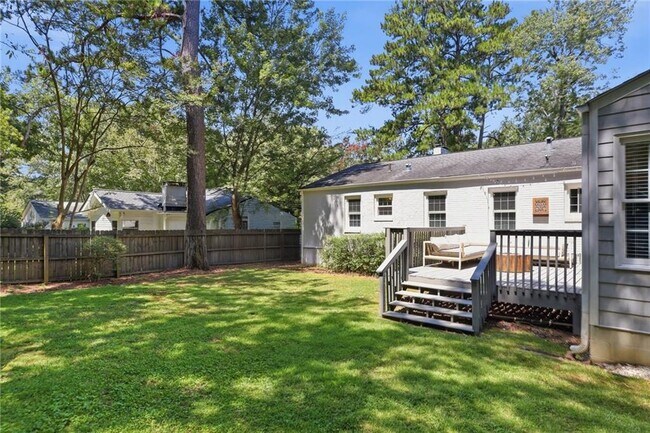 Building Photo - 2305 Sanford Rd