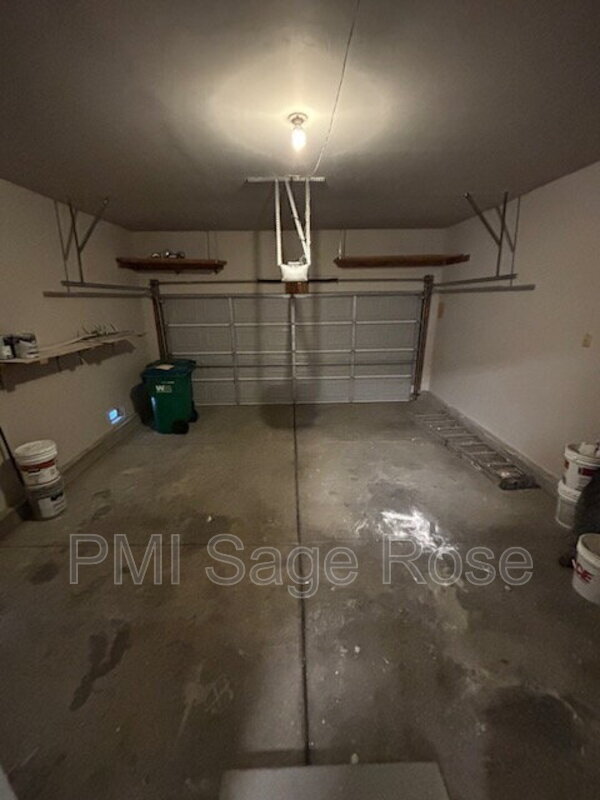 Building Photo - 1776 Sierra Highlands Dr