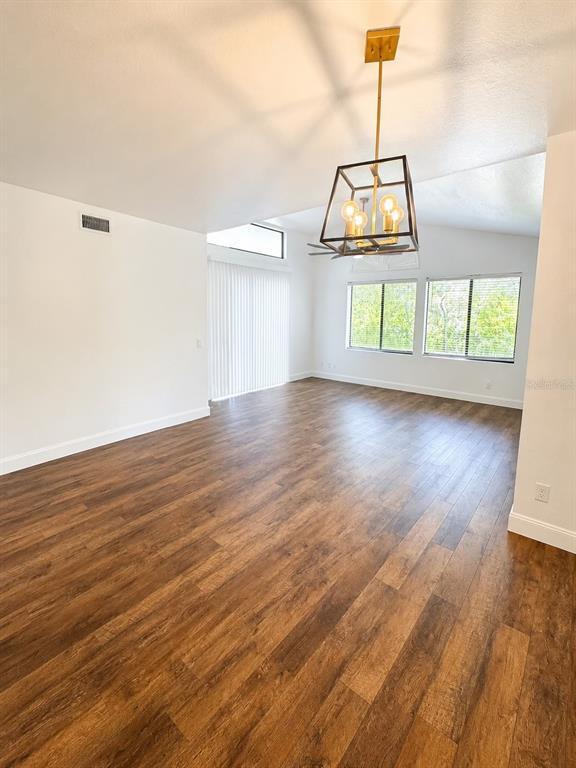 Building Photo - 502 Via Del Oro Dr