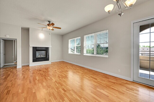 Building Photo - $2,195.00, 2-bed, 2-bath, located in Denve...