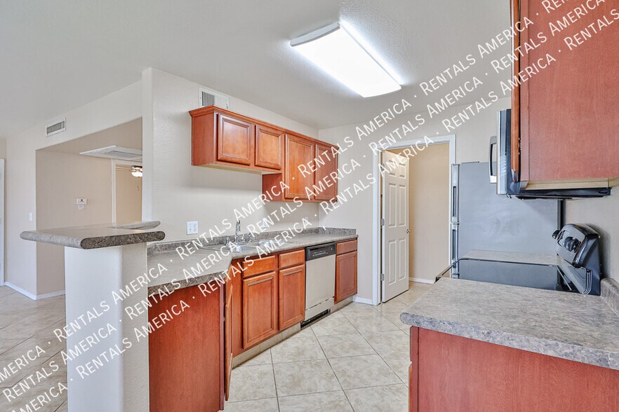 Building Photo - 17017 N 12th St