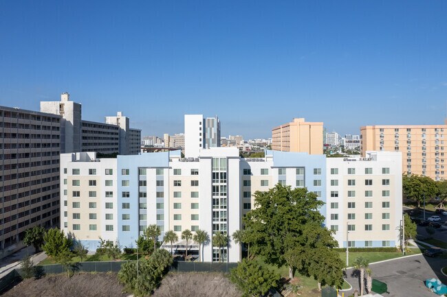 Building Photo - Martin Fine Villas