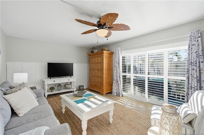 Building Photo - 5982 SE Riverboat Dr