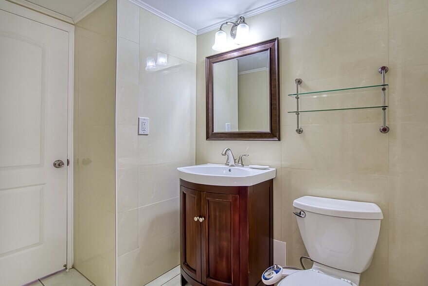 powder room - 2030 S Ocean Dr