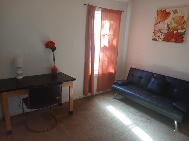 Building Photo - 3955 Cypress Pointe Dr