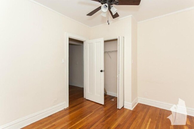 Building Photo - 2 bedroom in Chicago IL 60625