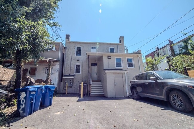 Building Photo - 1602 Cypress St