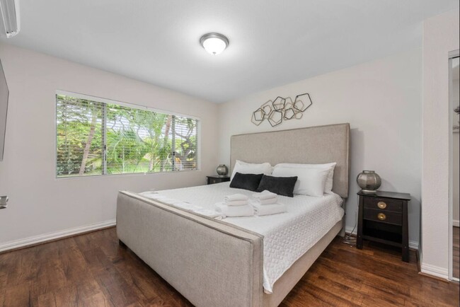 Building Photo - 92-1495-1495 Aliinui Dr