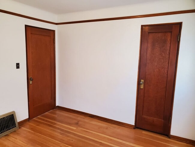 Building Photo - 58410 High Valley Rd