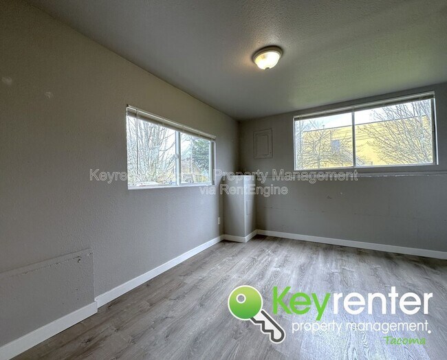 Building Photo - 2215 N Madison St