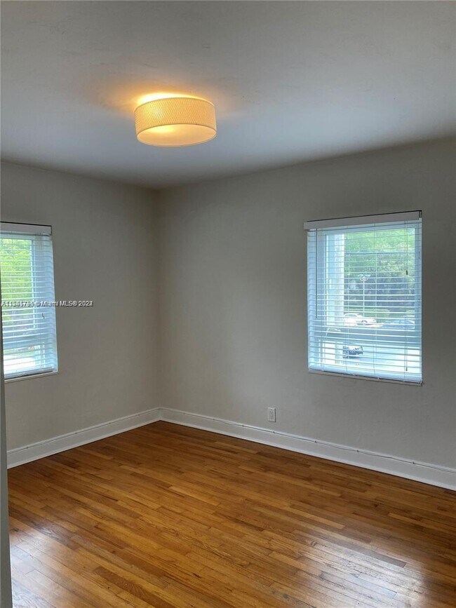 Building Photo - 5601 SW 78th St
